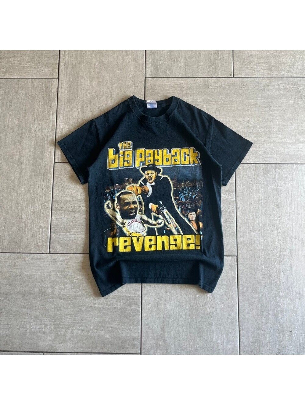 Gildan Black Graphic Tee The Big Payback Revenge Small